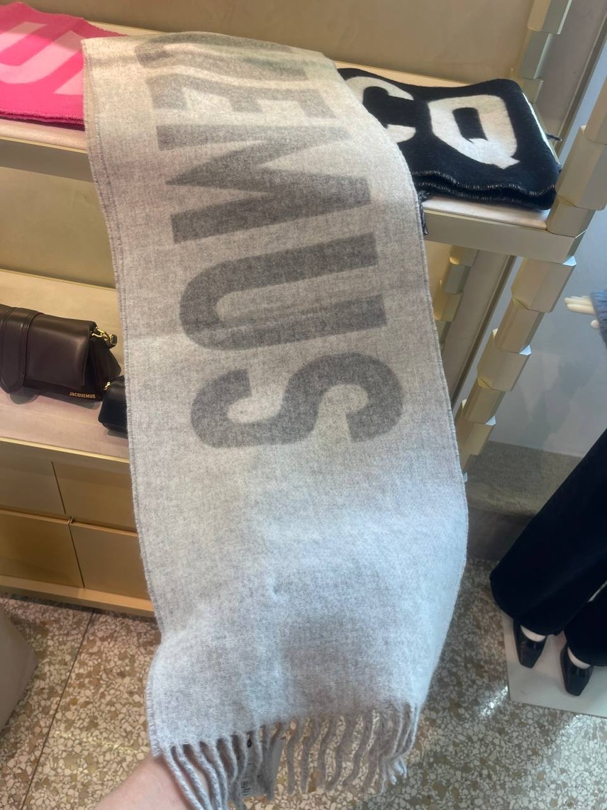 JACQUEMUS Scarves side view - Women luxury Accessories