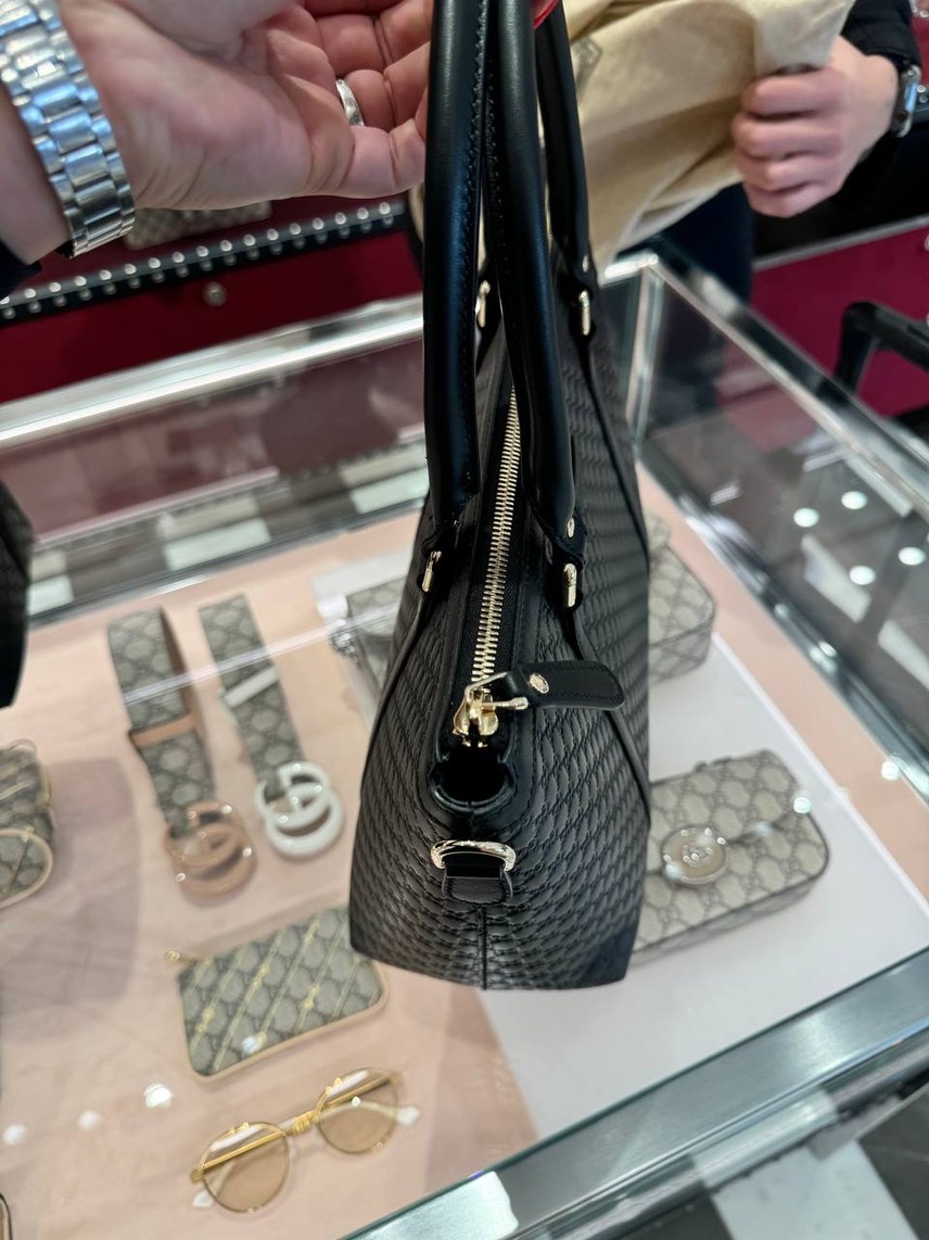 GUCCI Crossbody bags side view - Women's luxury Bags