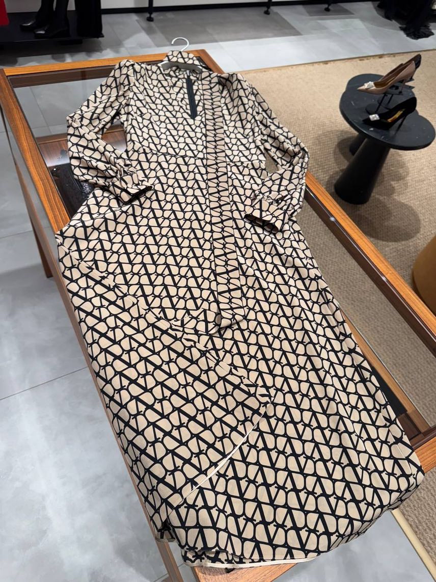 VALENTINO GARAVANI Dresses side view - Women's luxury Clothes