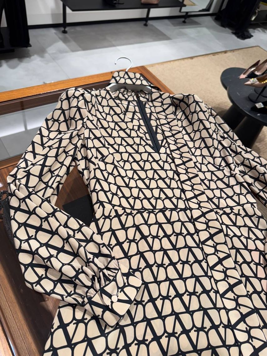VALENTINO GARAVANI Dresses side view - Women's luxury Clothes
