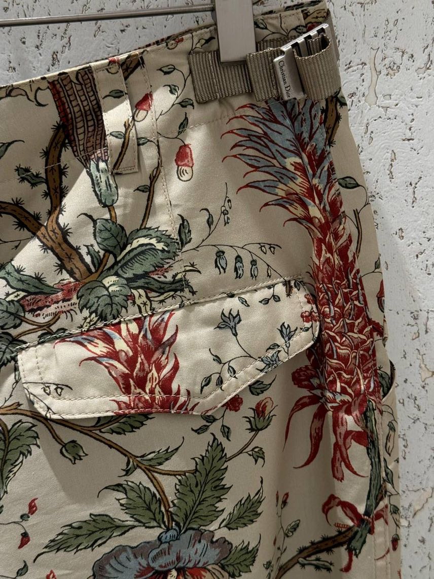 DIOR Trousers side view - Women's luxury Clothes