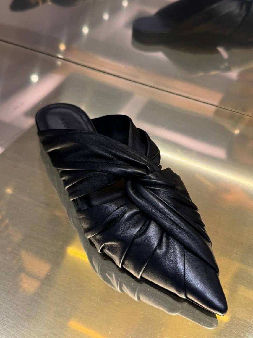 GIVENCHY Slides front view - Women's luxury Shoes