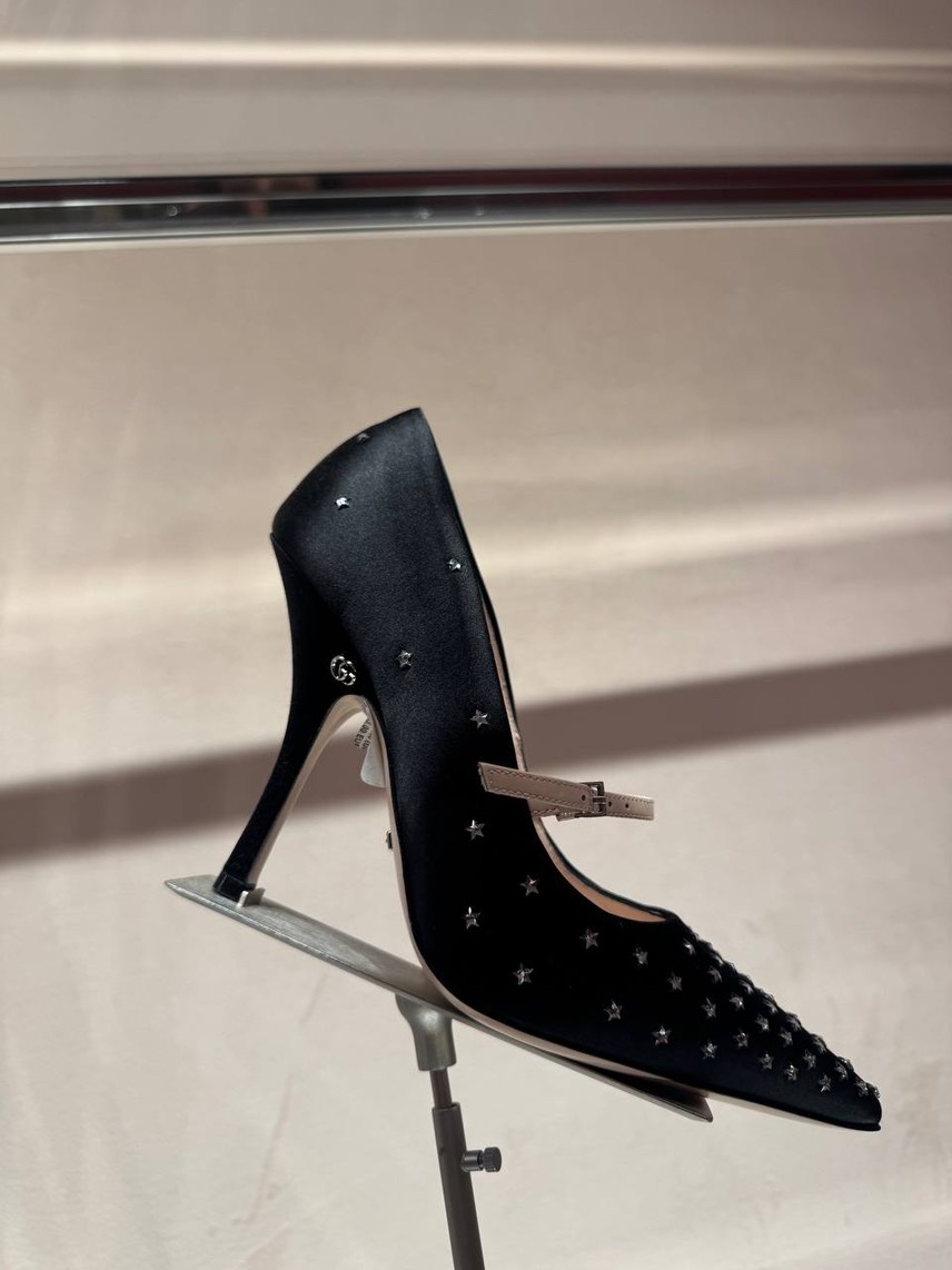 GUCCI Pumps side view - Women's luxury Shoes