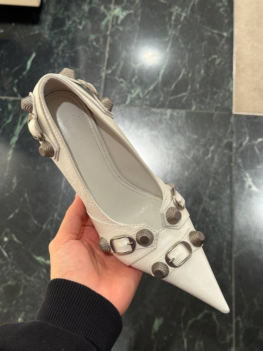 BALENCIAGA Pumps side view - Women's luxury Shoes