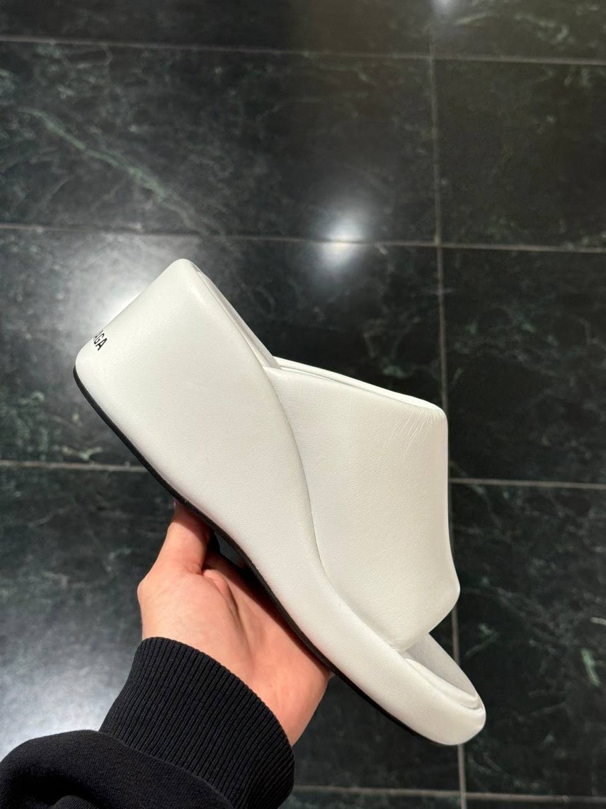 BALENCIAGA Sandals front view - Women's luxury Shoes