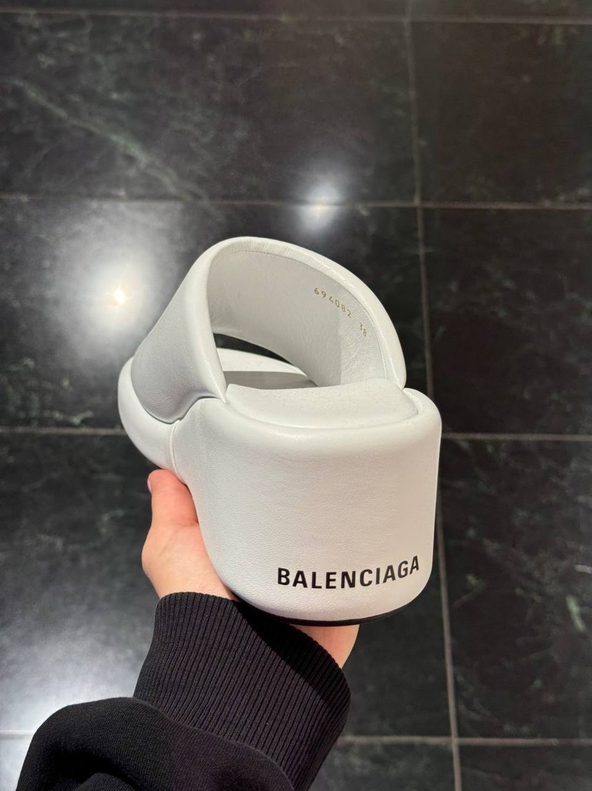 BALENCIAGA Sandals side view - Women's luxury Shoes