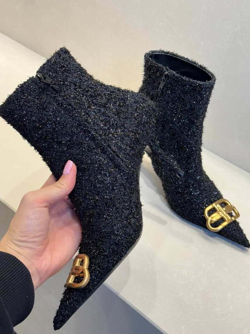BALENCIAGA Boots side view - Women's luxury Shoes