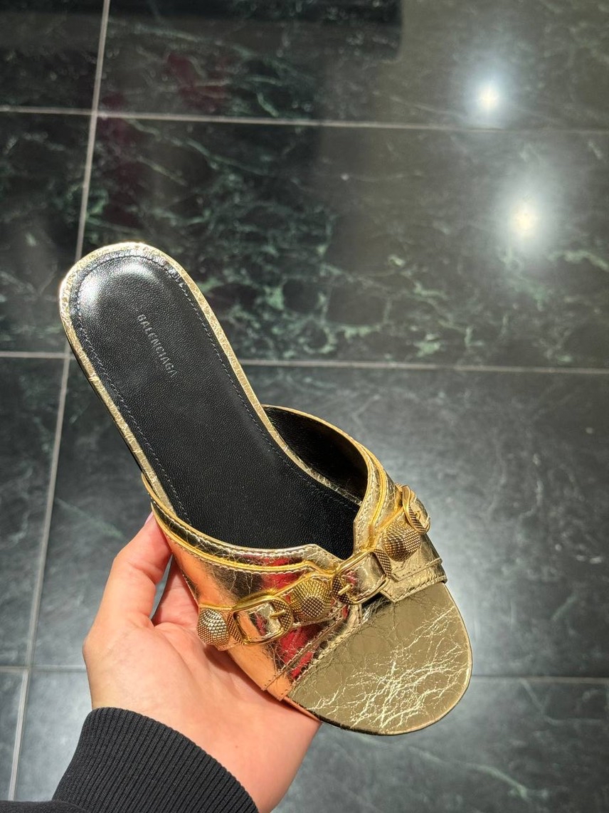 BALENCIAGA Slides side view - Women's luxury Shoes