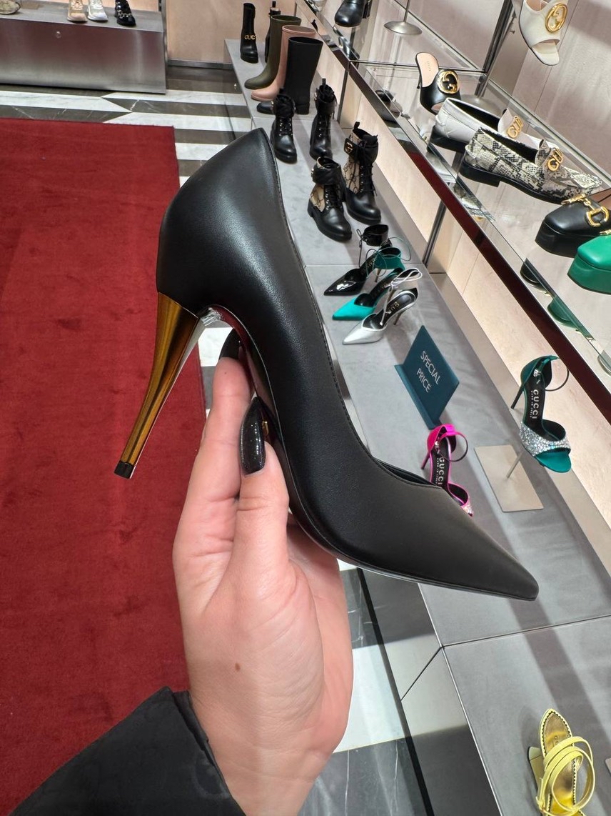 GUCCI Pumps front view - Women's luxury Shoes