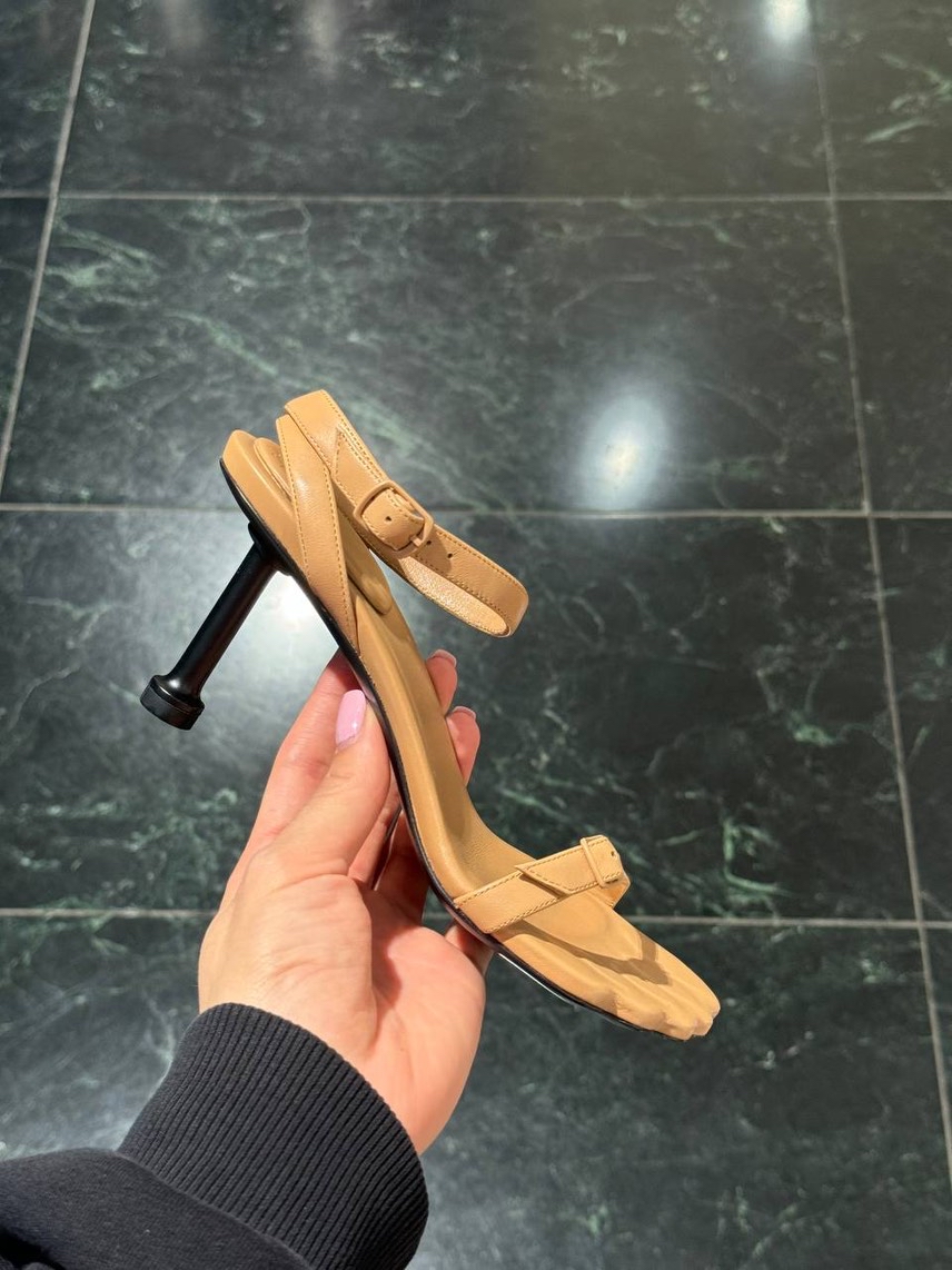 BALENCIAGA Sandals side view - Women's luxury Shoes