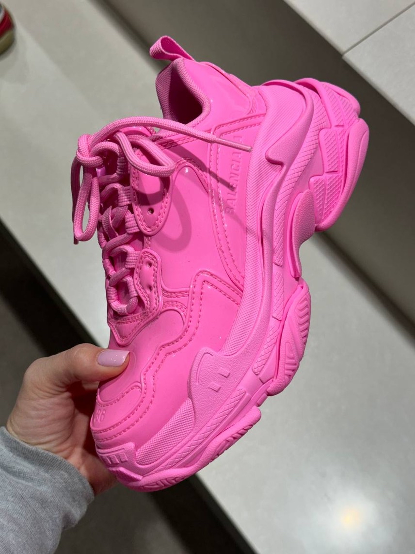 BALENCIAGA Sneakers side view - Women's luxury Shoes