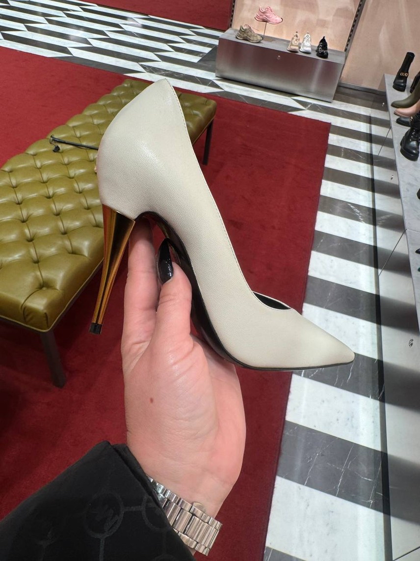 GUCCI Pumps front view - Women's luxury Shoes