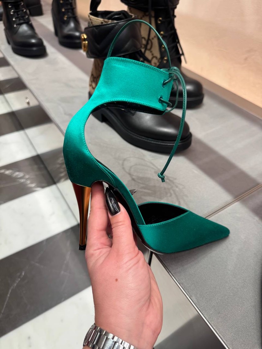 GUCCI Sandals side view - Women's luxury Shoes