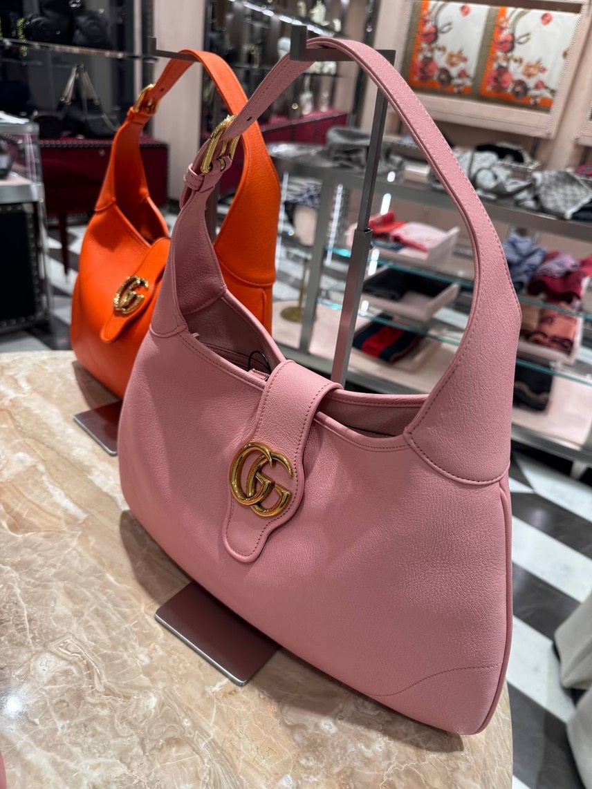 GUCCI Shoulder bags front view - Women's luxury Bags
