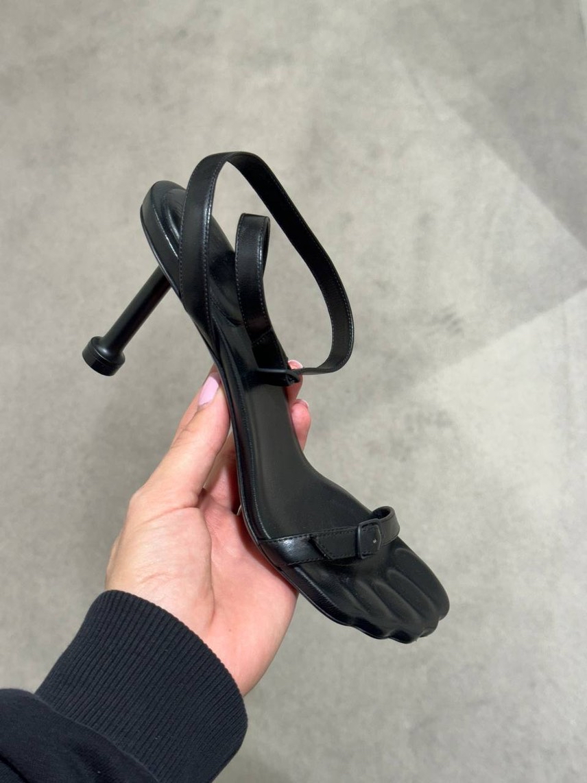 BALENCIAGA Sandals side view - Women's luxury Shoes