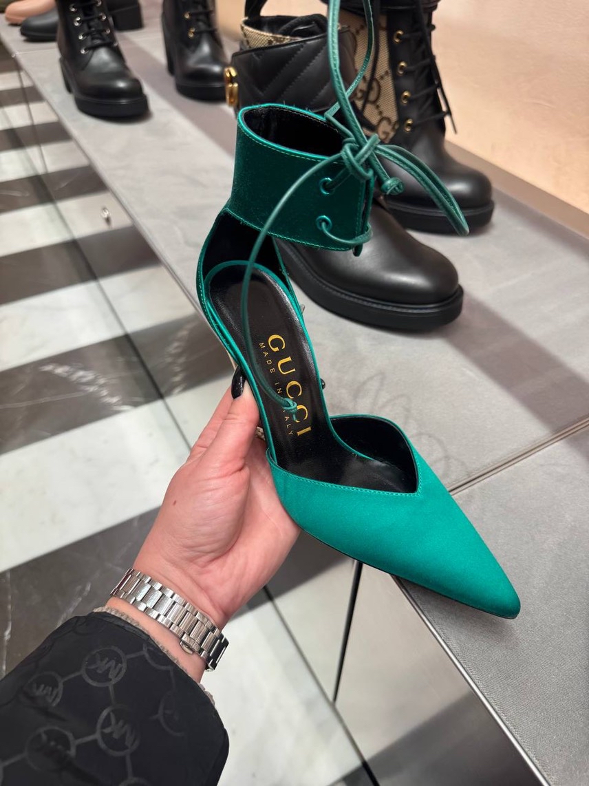 GUCCI Sandals front view - Women's luxury Shoes