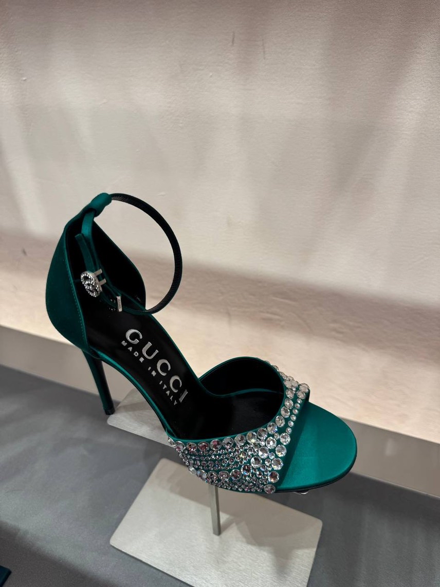GUCCI Sandals side view - Women's luxury Shoes