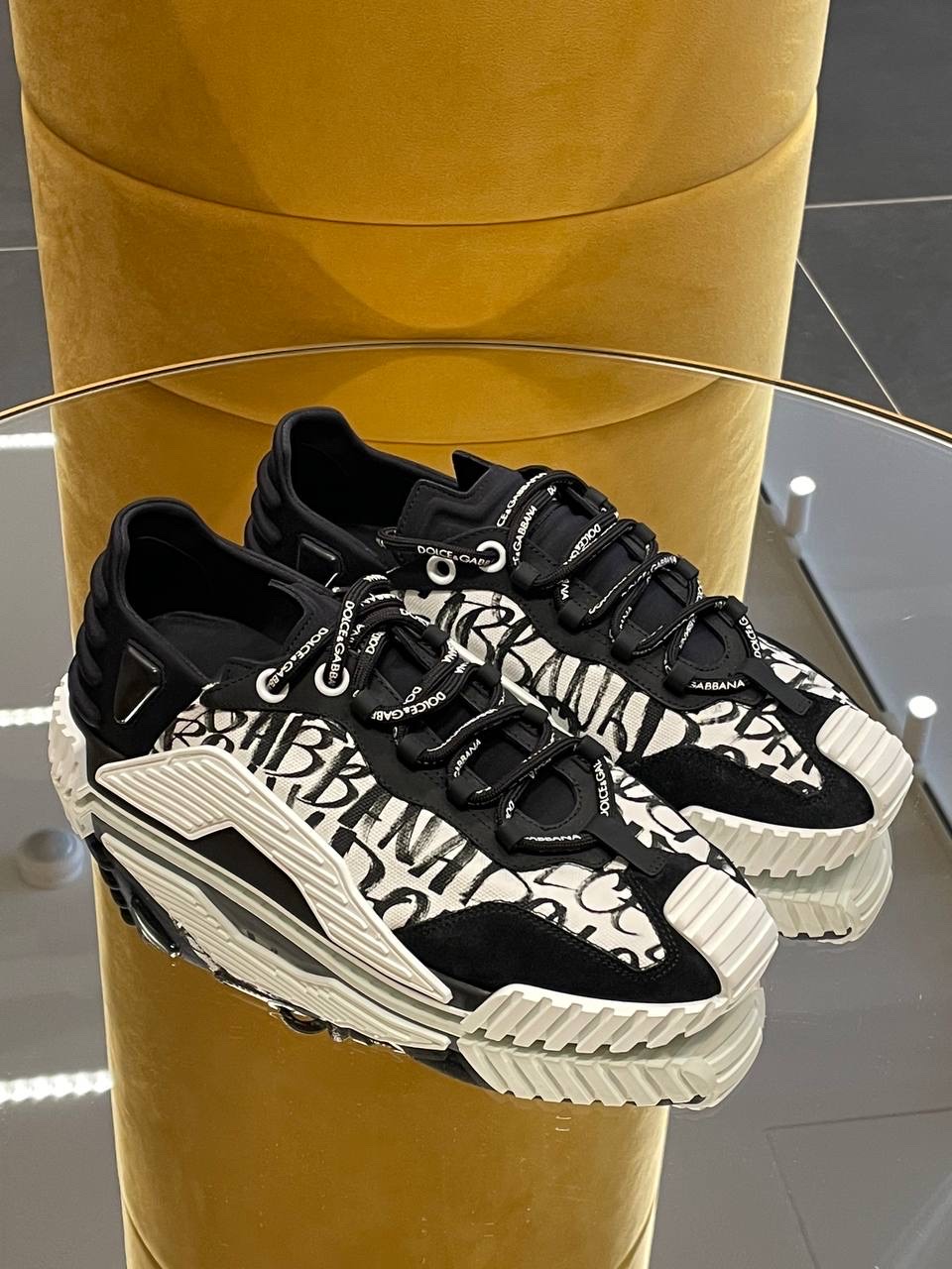 DOLCE & GABBANA Sneakers side view - Men's luxury Shoes