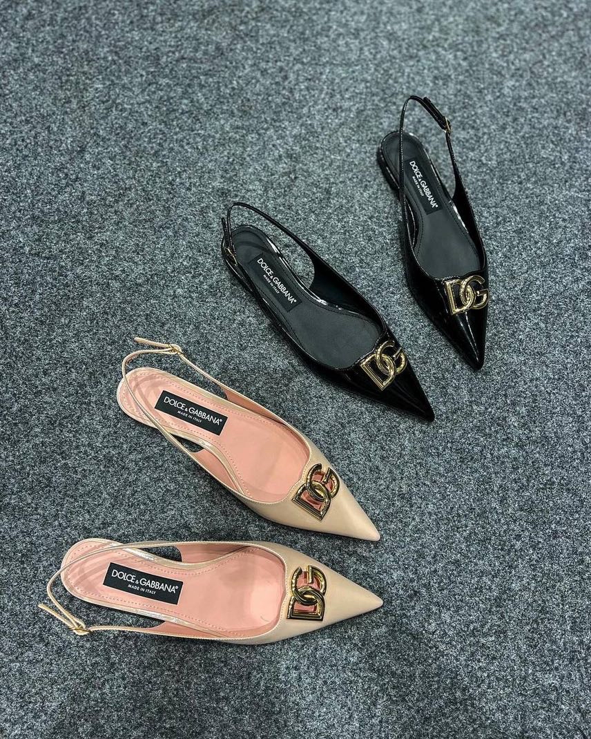 DOLCE & GABBANA Sandals front view - Women's luxury Shoes