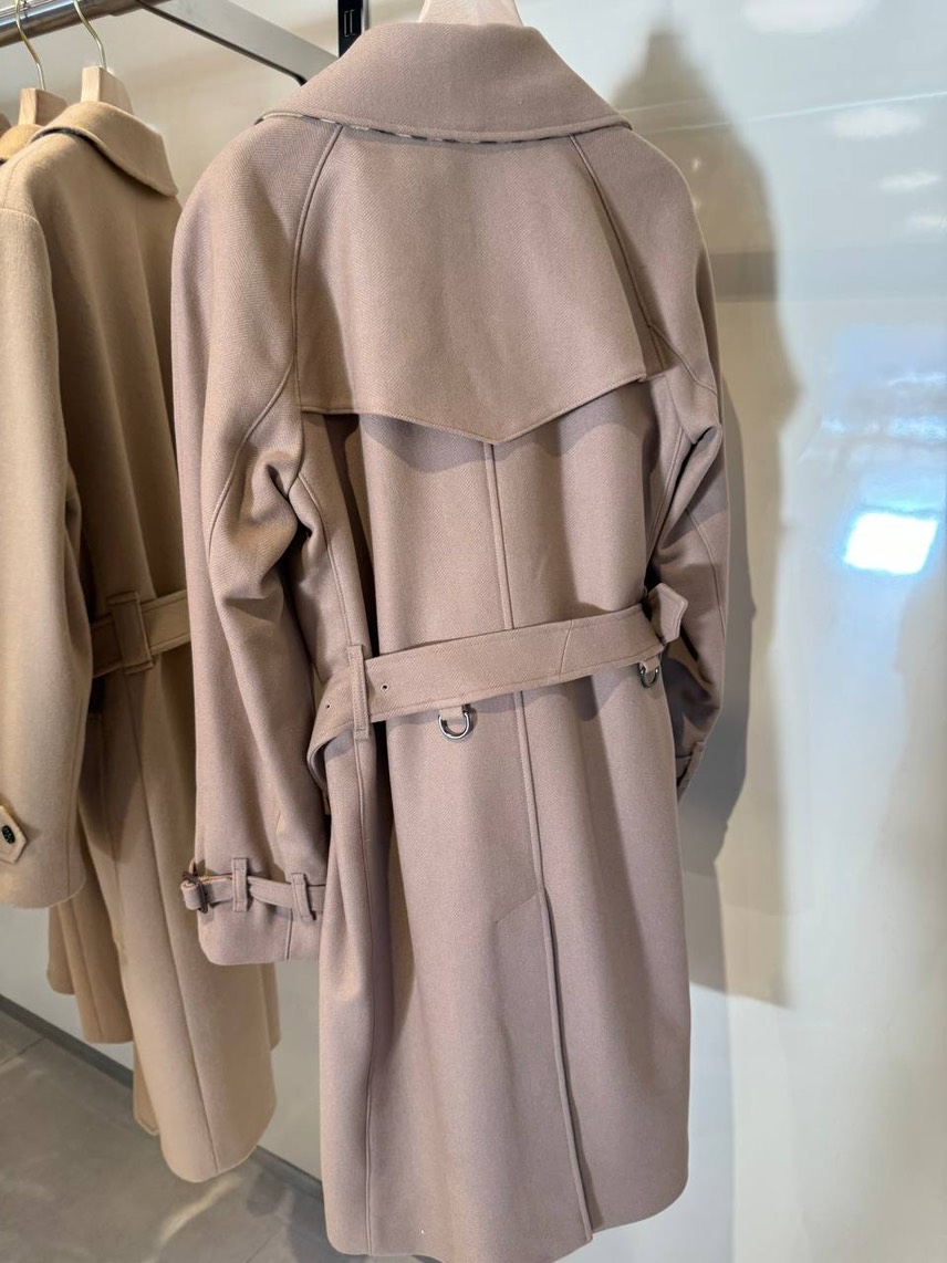 BURBERRY Coats side view - Women's luxury Clothes