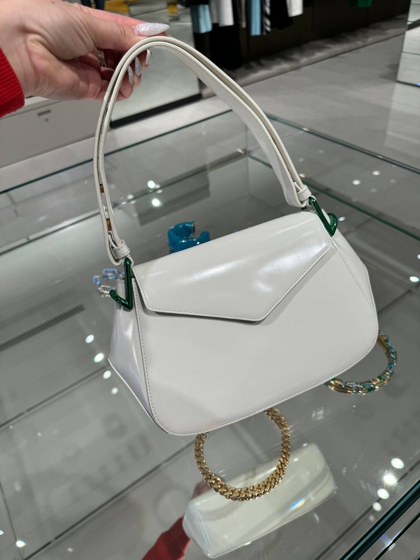 BOTTEGA VENETA Crossbody bags side view - Women's luxury Bags