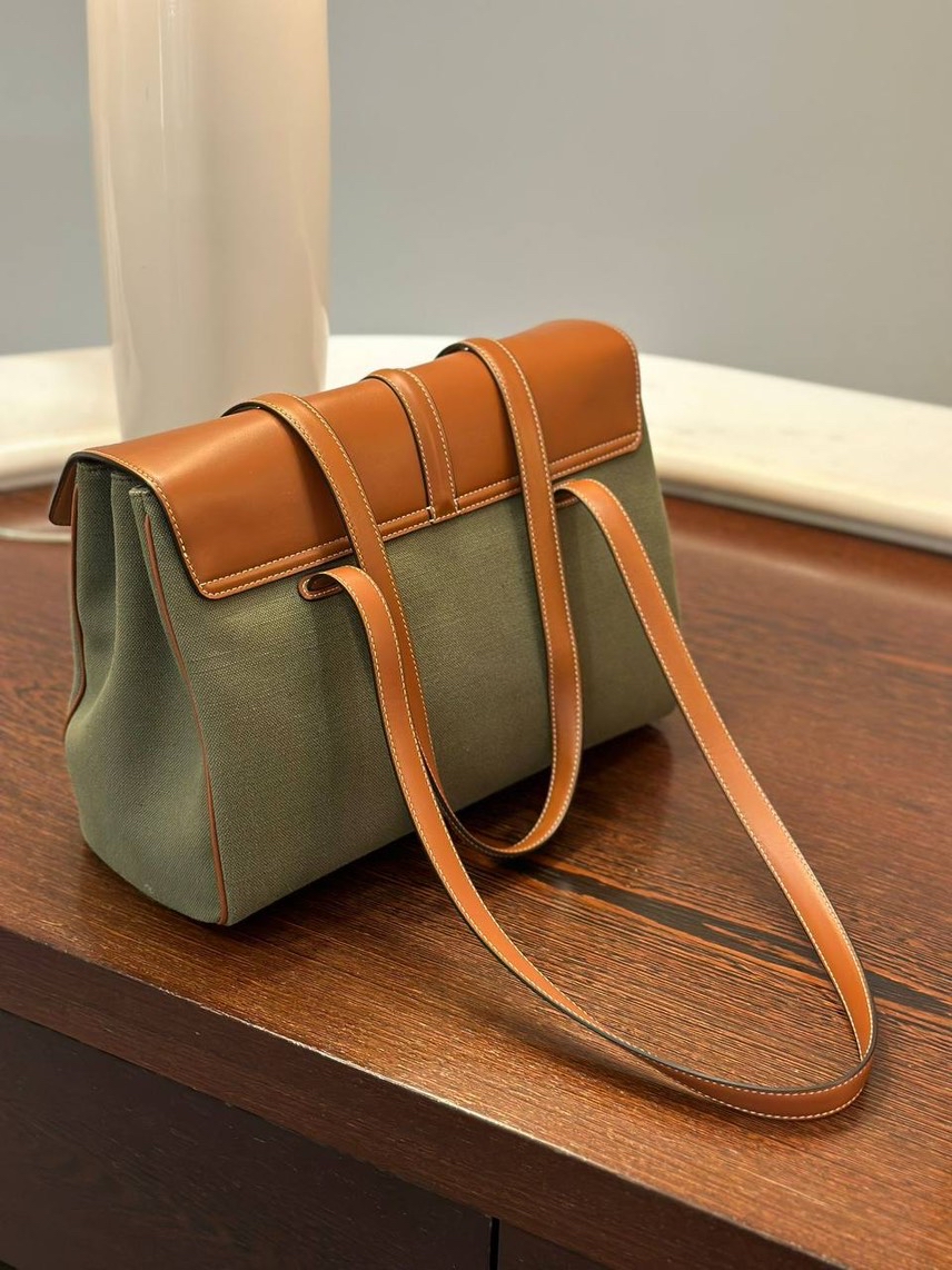 CELINE Totes side view - Women's luxury Bags
