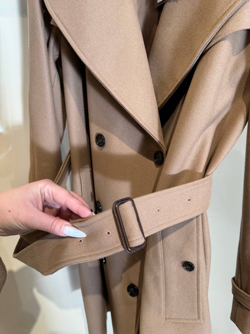 BURBERRY Coats side view - Women's luxury Clothes