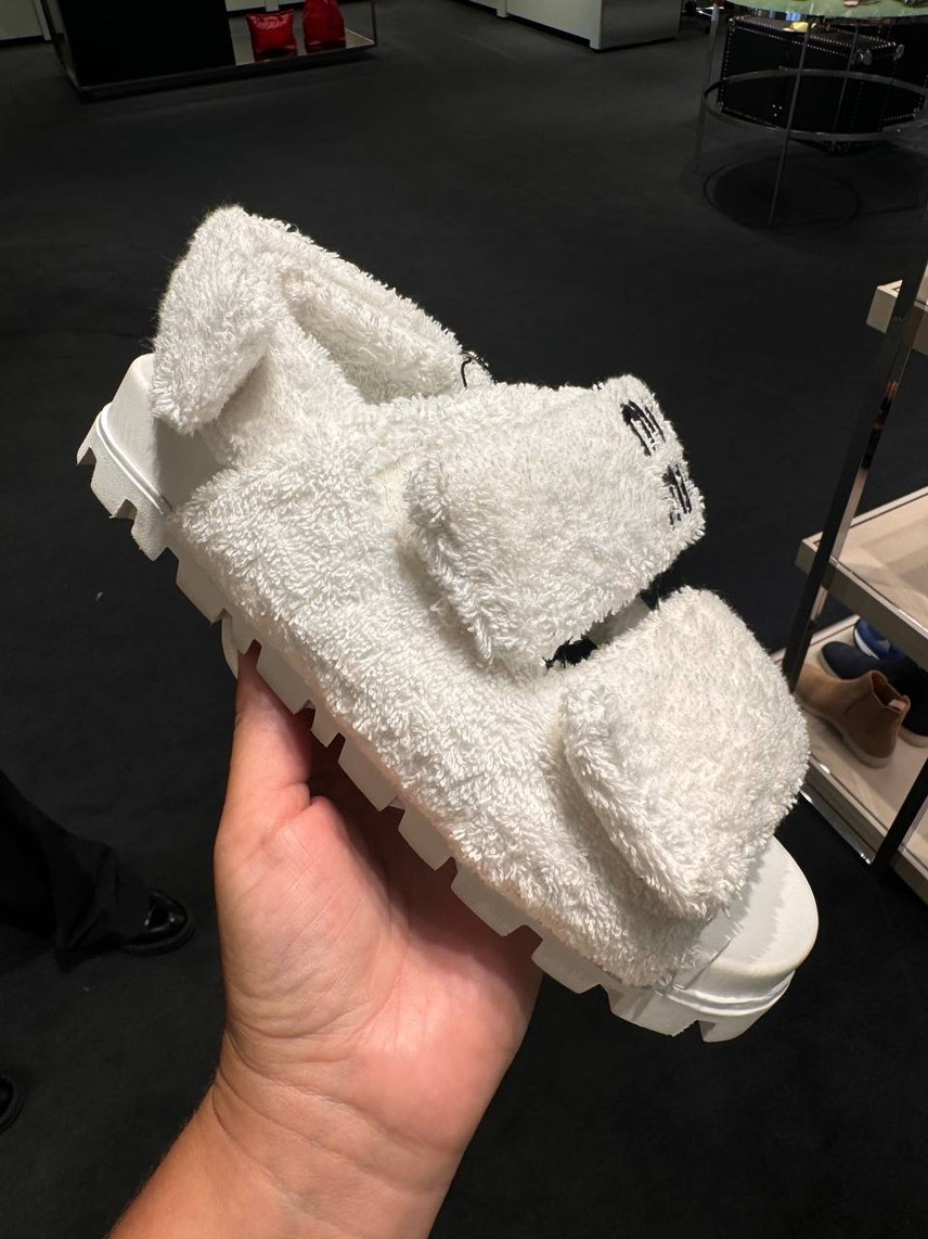 MIU MIU Sandals side view - Women's luxury Shoes