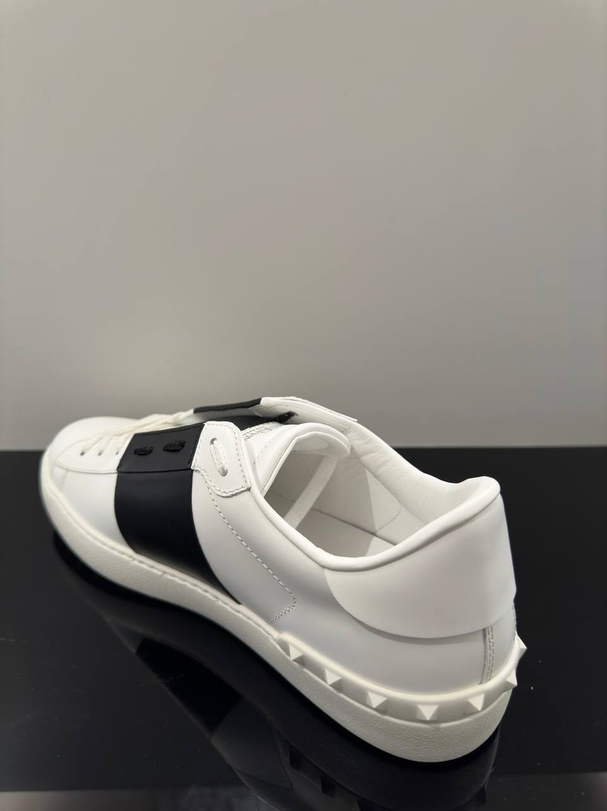 VALENTINO GARAVANI Sneakers side view - Men's luxury Shoes