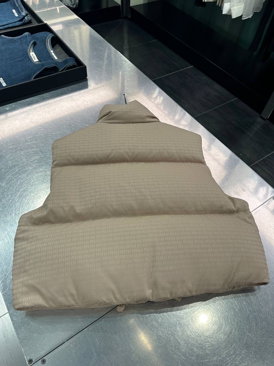 MIU MIU Gilets side view - Women luxury Clothes