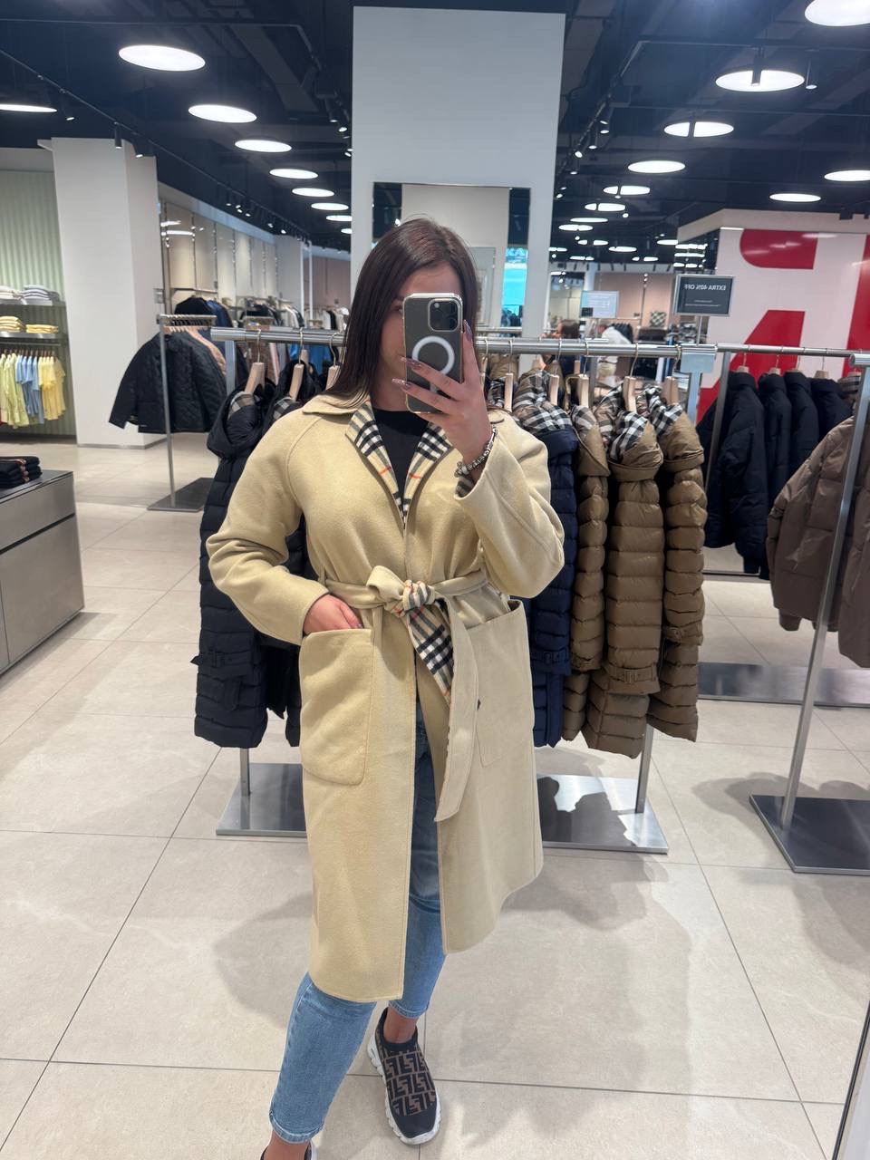 BURBERRY Coats side view - Women luxury Clothes