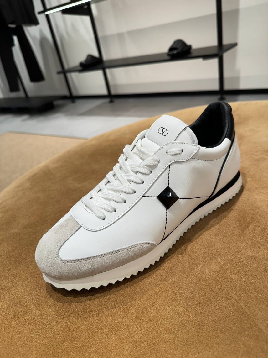 VALENTINO GARAVANI Sneakers side view - Men's luxury Shoes