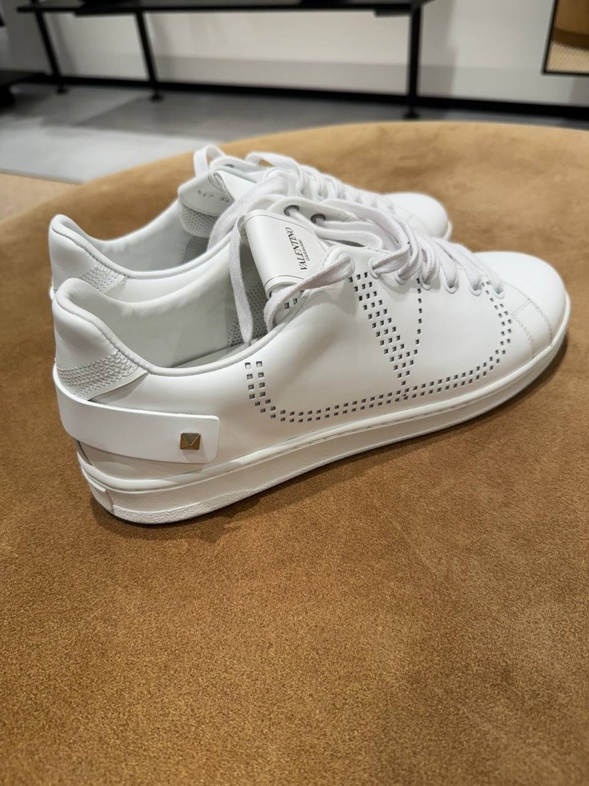 VALENTINO GARAVANI Sneakers side view - Men's luxury Shoes