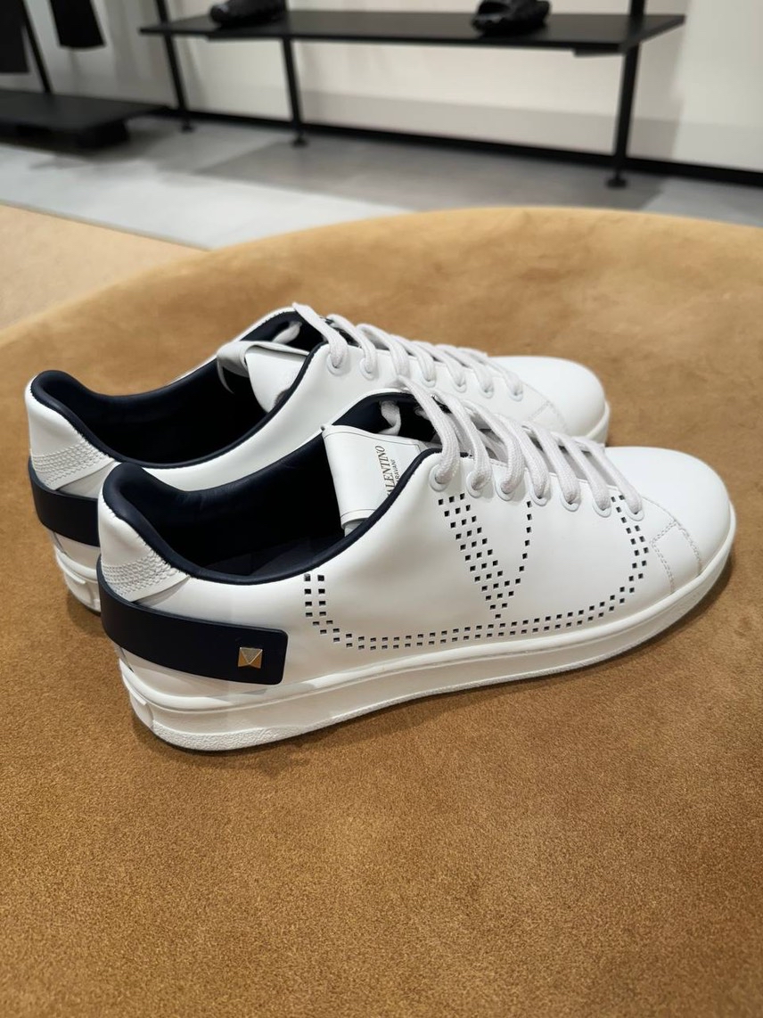 VALENTINO GARAVANI Sneakers side view - Men's luxury Shoes