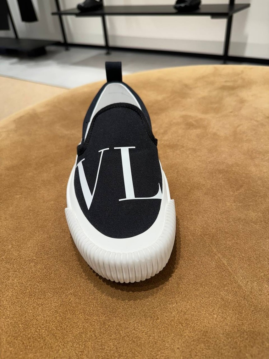 VALENTINO GARAVANI Moccasins side view - Men's luxury Shoes