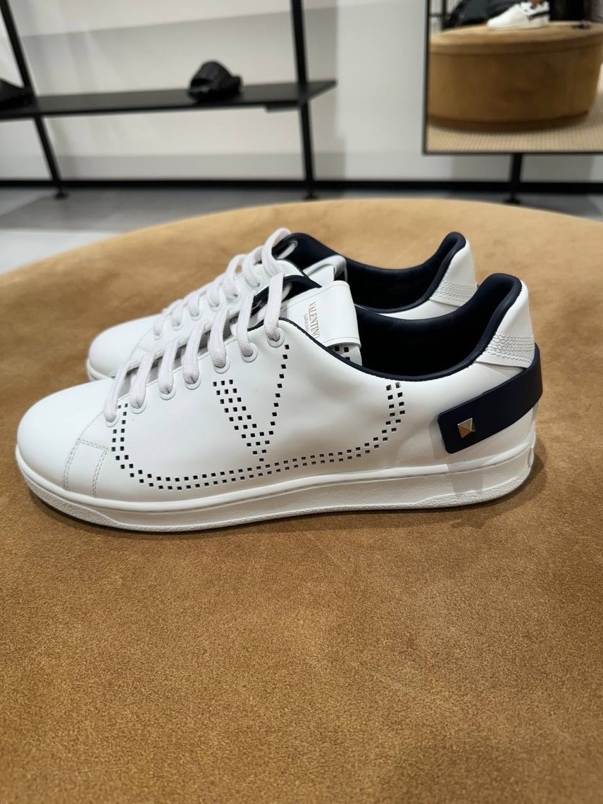 VALENTINO GARAVANI Sneakers side view - Men's luxury Shoes