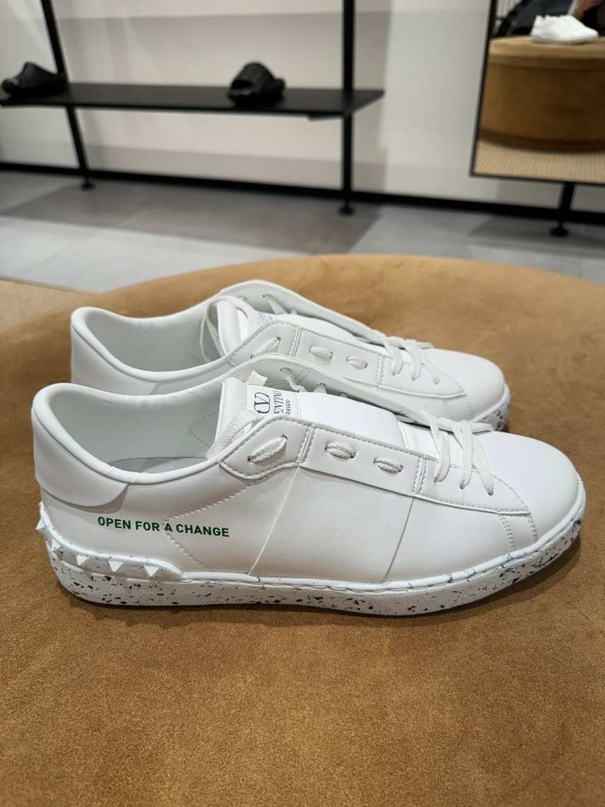 VALENTINO GARAVANI Sneakers side view - Men's luxury Shoes