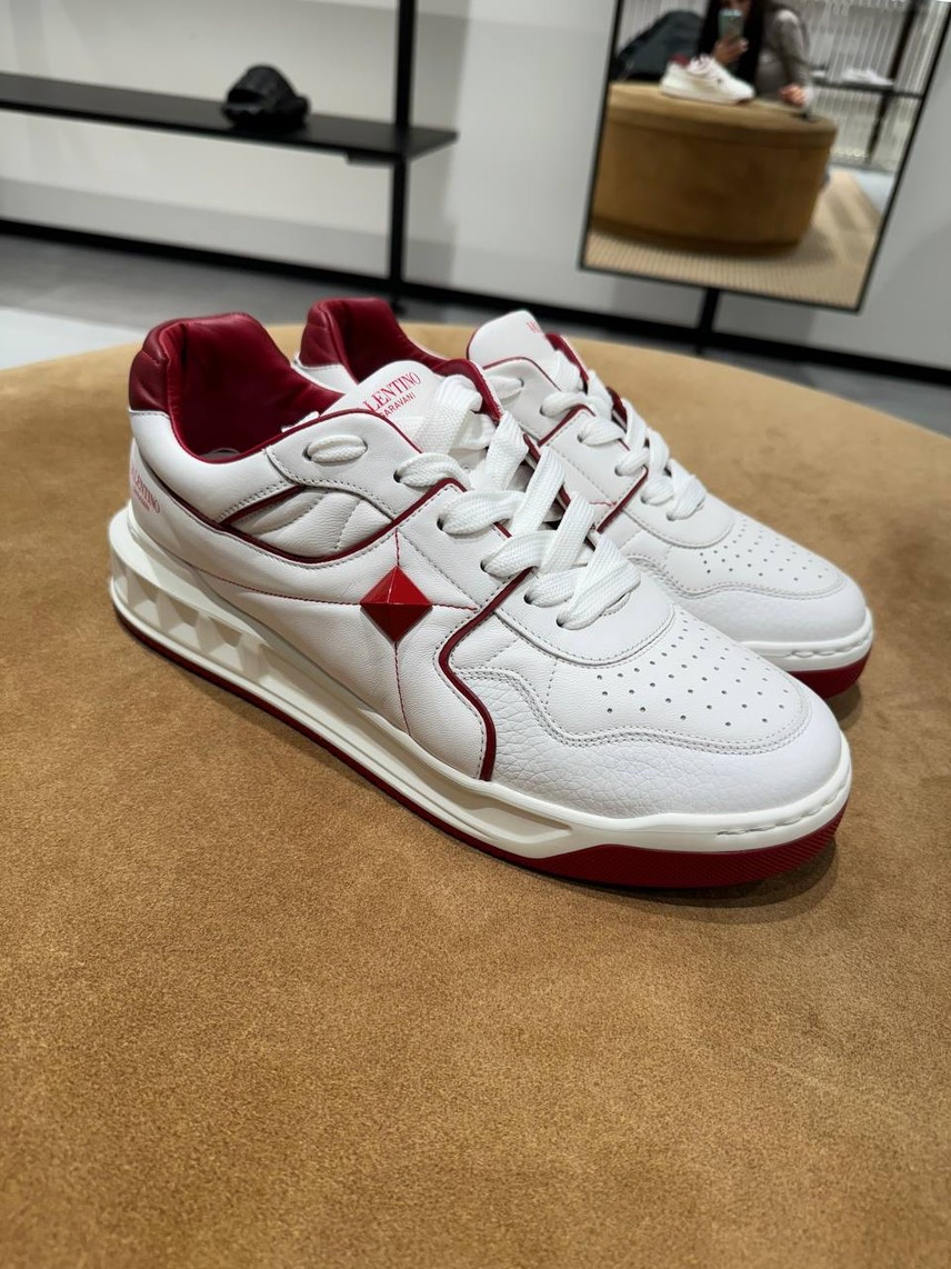 VALENTINO GARAVANI Sneakers side view - Men's luxury Shoes