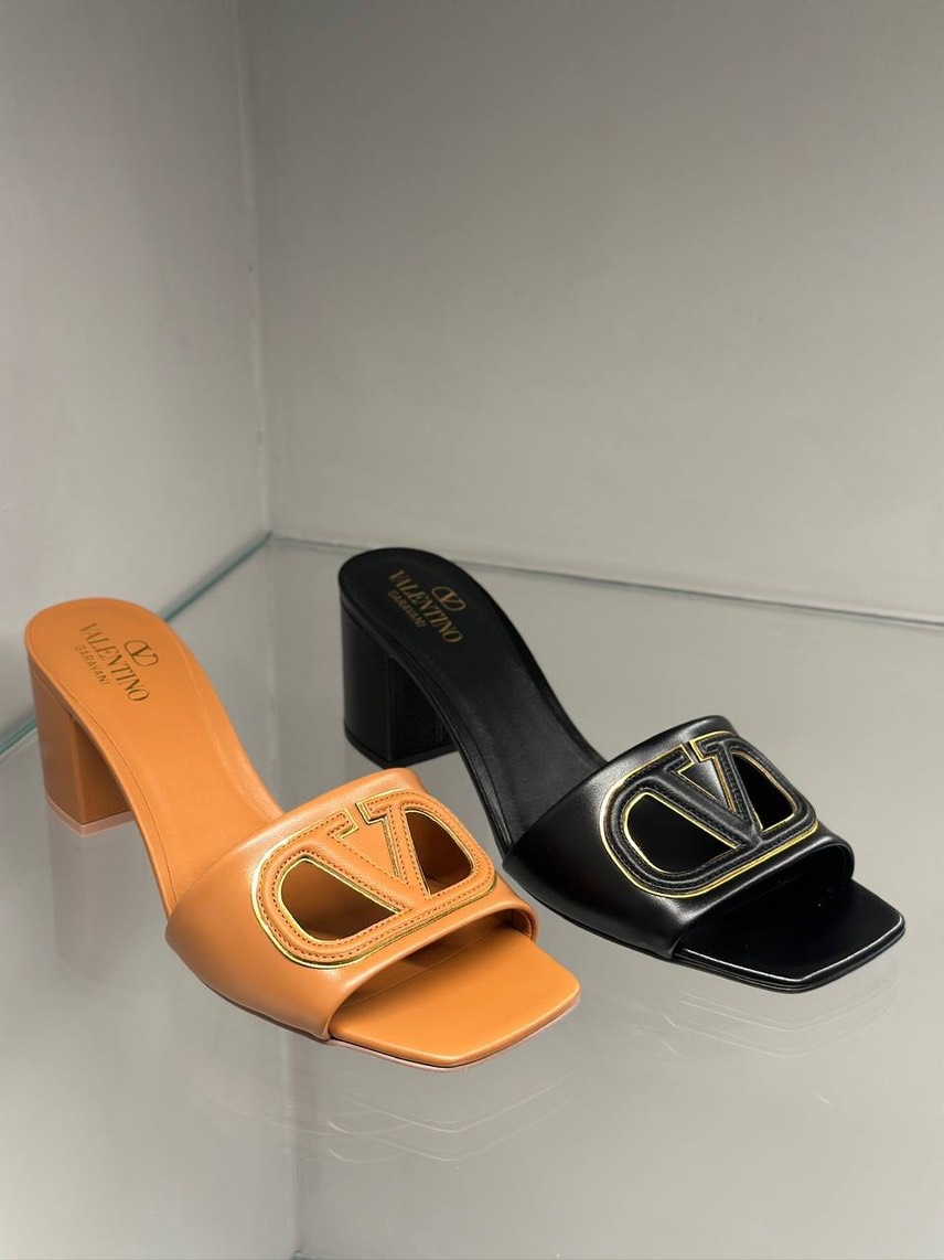 VALENTINO GARAVANI Sandals front view - Women's luxury Shoes