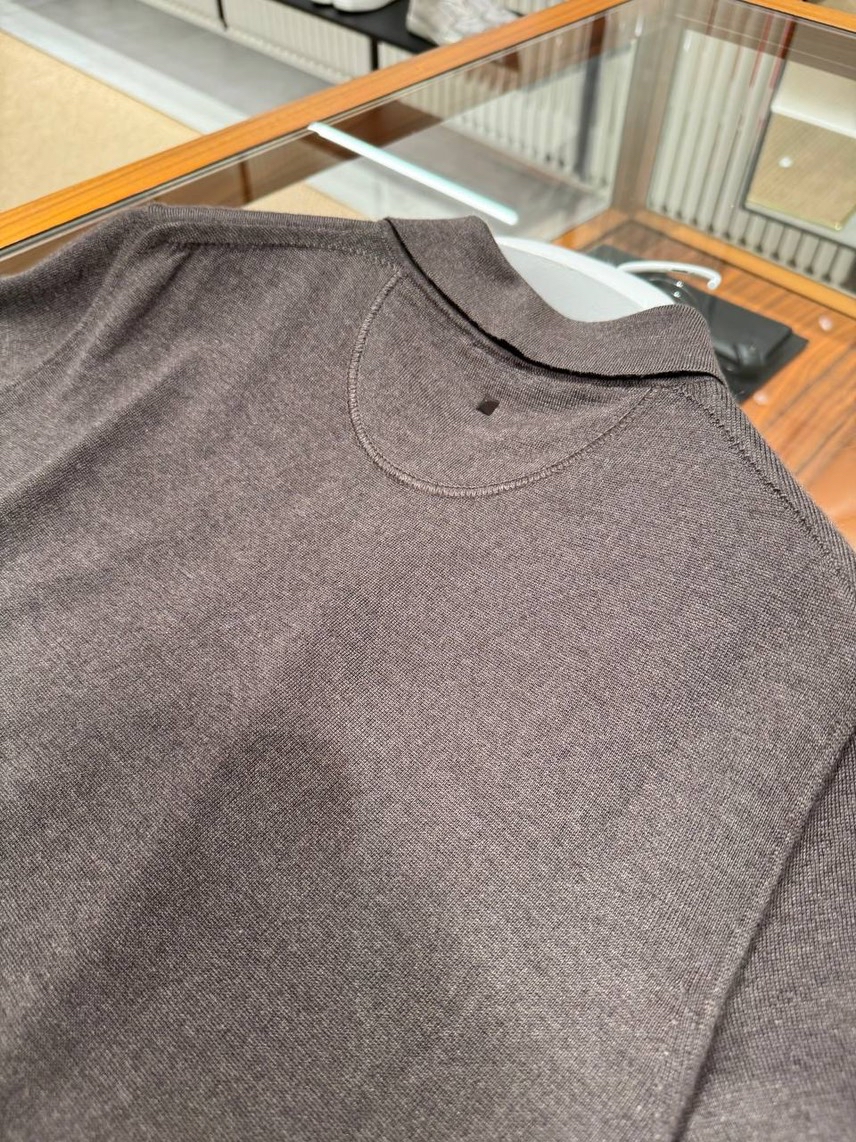 VALENTINO GARAVANI T-shirt and Polo side view - Men's luxury Clothes