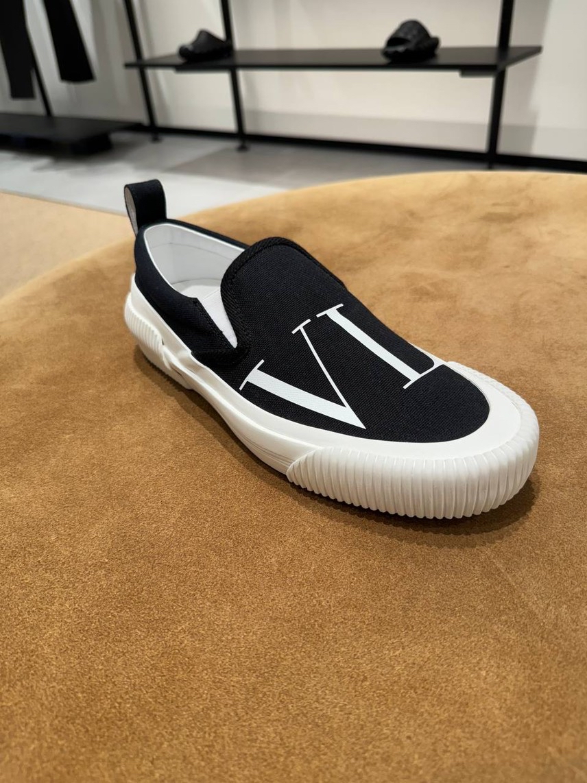 VALENTINO GARAVANI Moccasins side view - Men's luxury Shoes