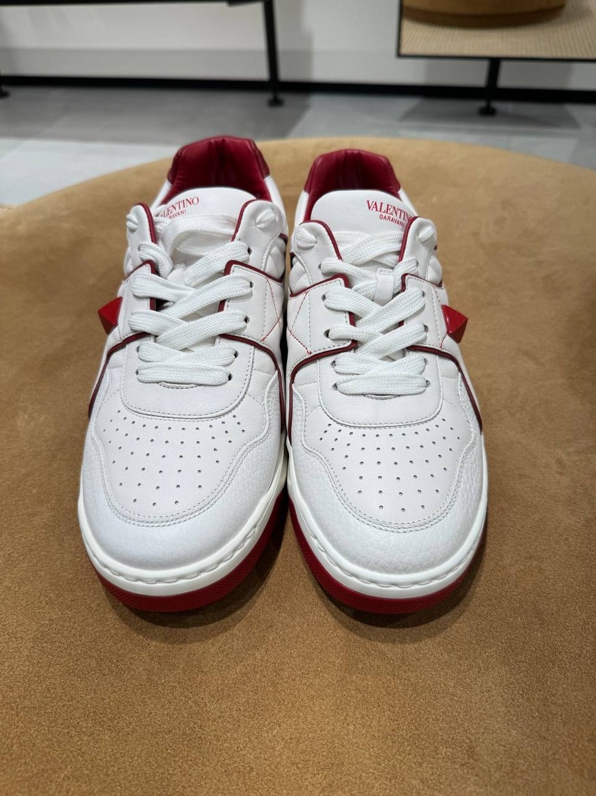 VALENTINO GARAVANI Sneakers side view - Men's luxury Shoes