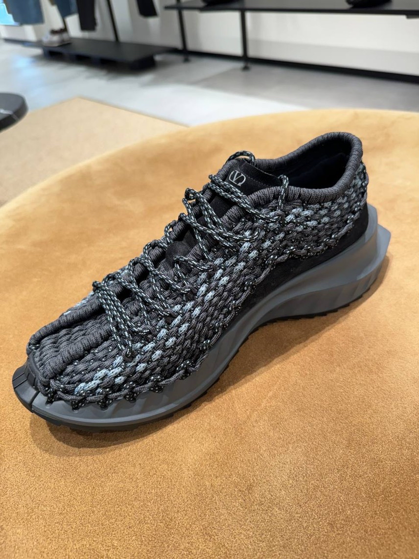 VALENTINO GARAVANI Sneakers side view - Men's luxury Shoes