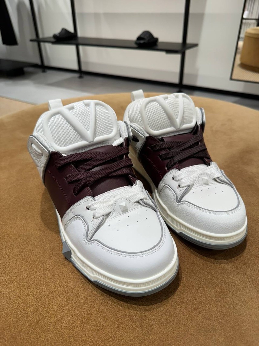 VALENTINO GARAVANI Sneakers side view - Men's luxury Shoes