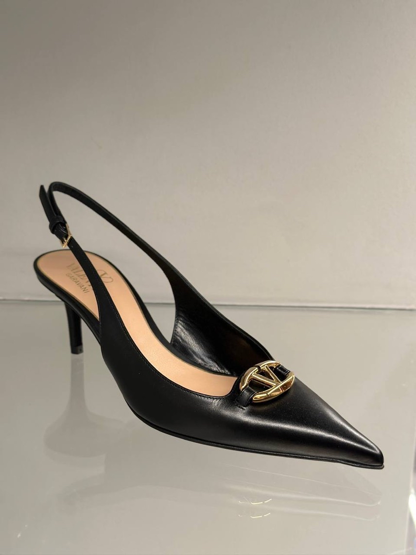 VALENTINO GARAVANI Sandals front view - Women's luxury Shoes