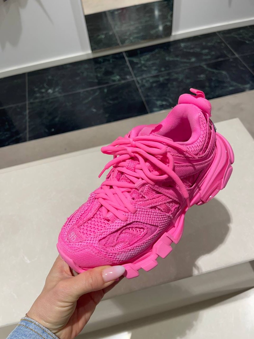 BALENCIAGA Sneakers side view - Women's luxury Shoes