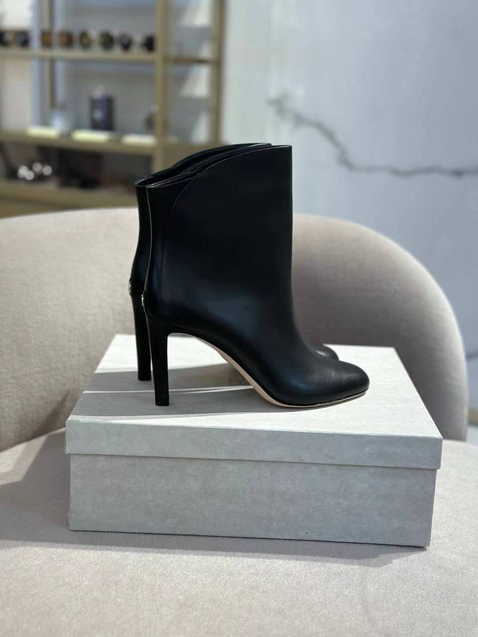 JIMMY CHOO Boots front view - Women's luxury Shoes