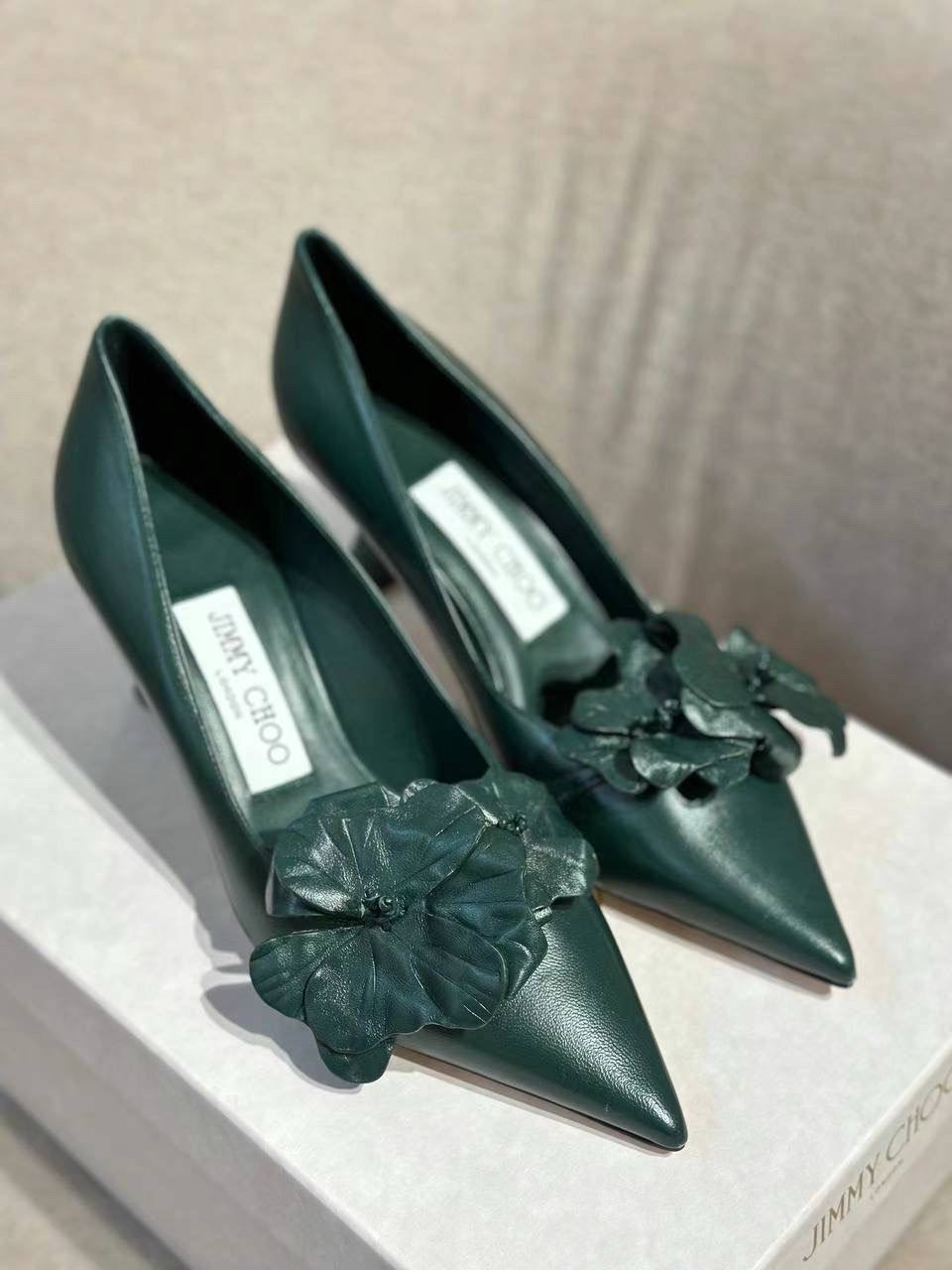 JIMMY CHOO Pumps front view - Women's luxury Shoes