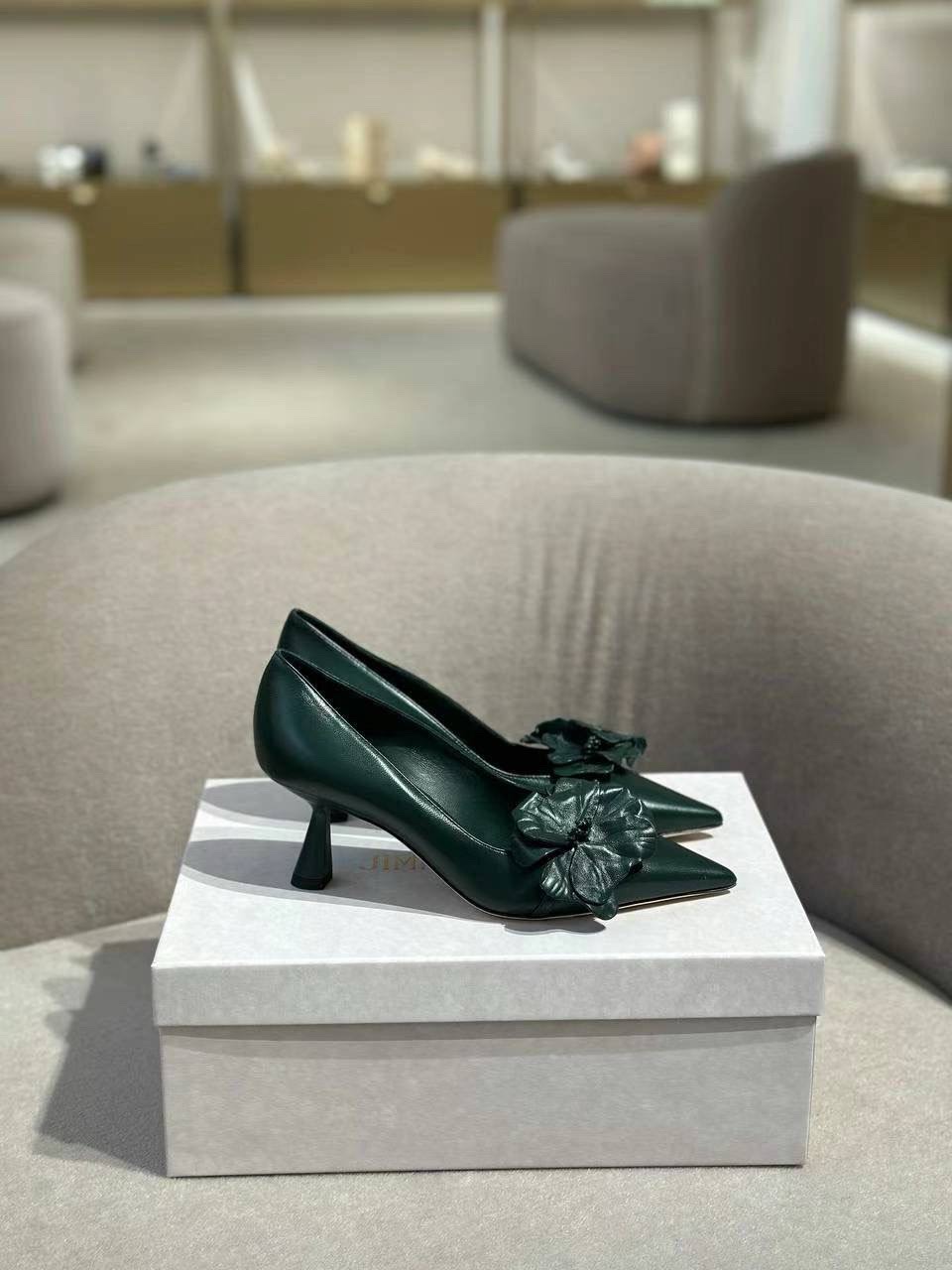 JIMMY CHOO Pumps side view - Women's luxury Shoes