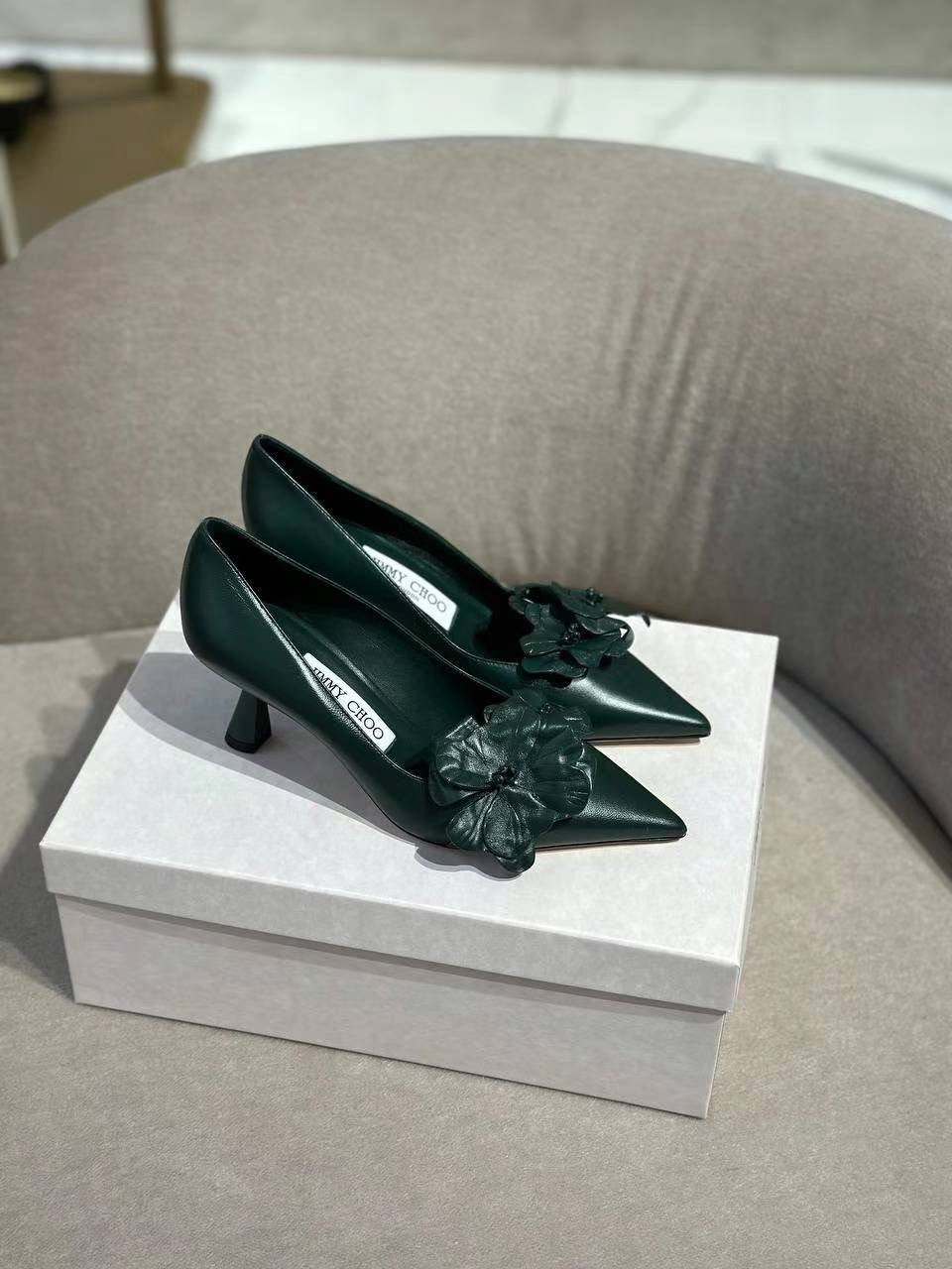 JIMMY CHOO Pumps side view - Women's luxury Shoes